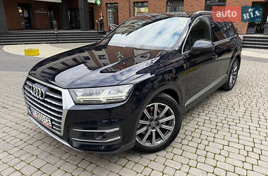Внедорожник / Кроссовер Audi Q7 2016 в 