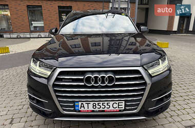 Внедорожник / Кроссовер Audi Q7 2016 в 