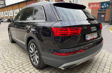 Внедорожник / Кроссовер Audi Q7 2016 в 