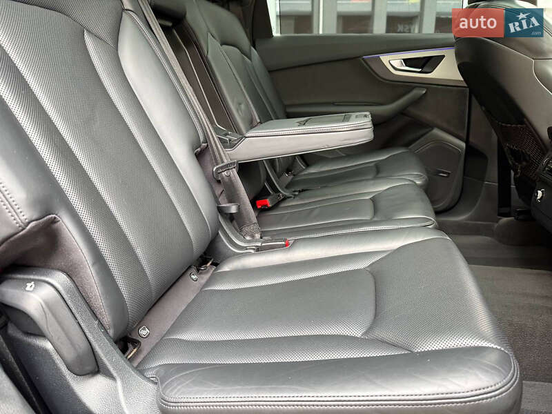 Внедорожник / Кроссовер Audi Q7 2016 в Коломые