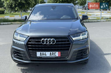 Внедорожник / Кроссовер Audi Q7 2018 в 