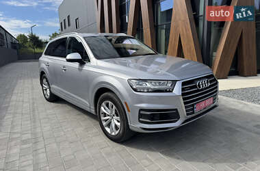 Внедорожник / Кроссовер Audi Q7 2017 в 