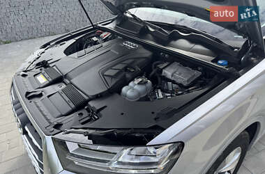 Внедорожник / Кроссовер Audi Q7 2017 в 