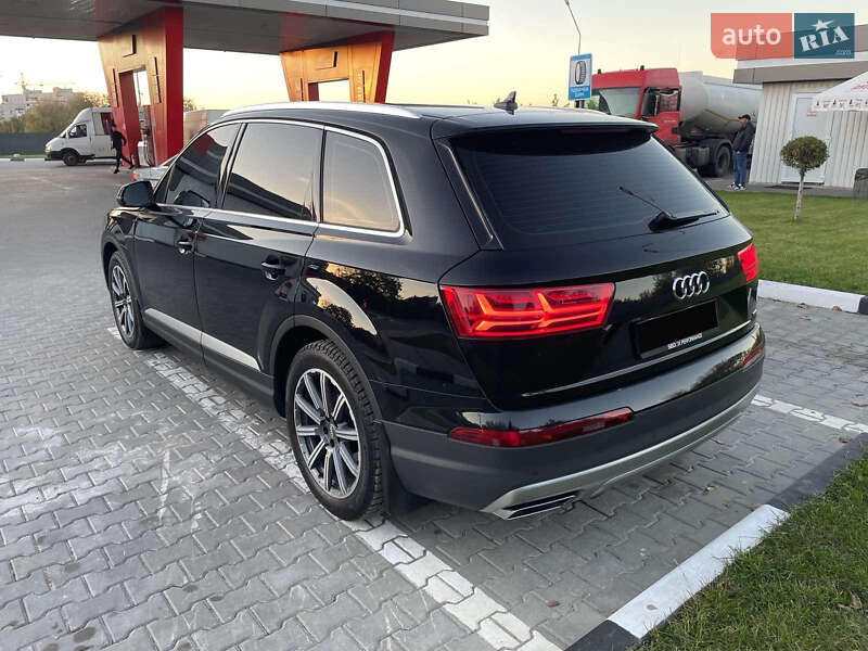 Внедорожник / Кроссовер Audi Q7 2016 в Днепре