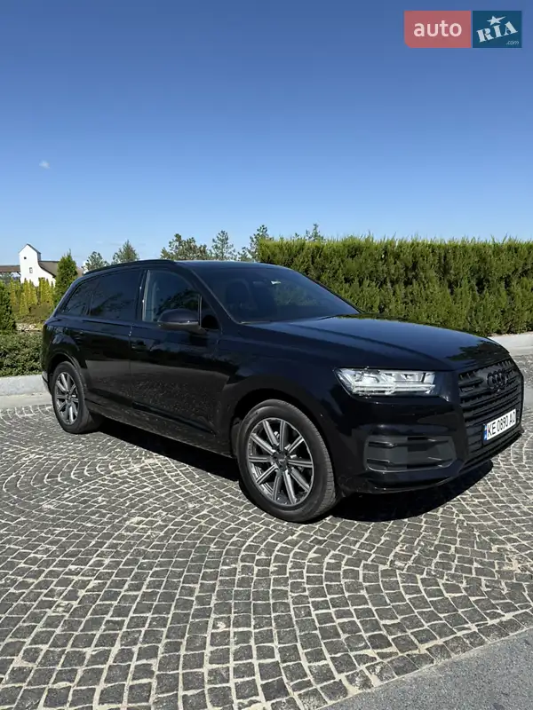 Внедорожник / Кроссовер Audi Q7 2019 в 