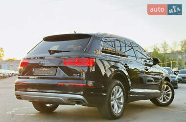 Внедорожник / Кроссовер Audi Q7 2016 в 