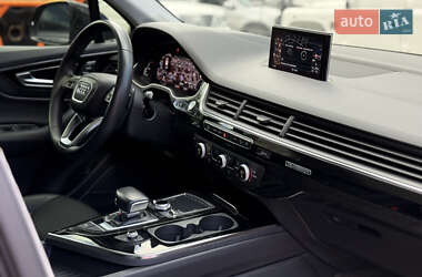 Внедорожник / Кроссовер Audi Q7 2019 в 