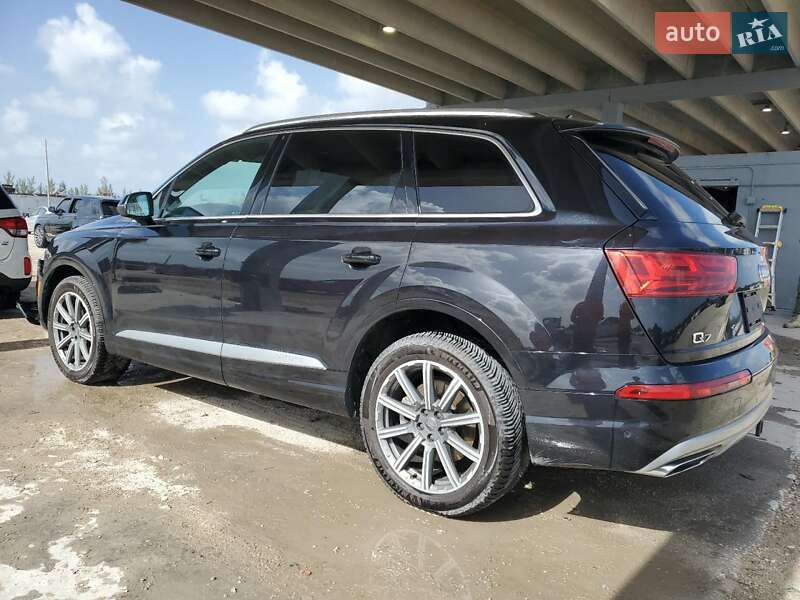 Внедорожник / Кроссовер Audi Q7 2018 в Киеве