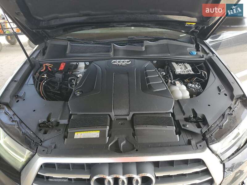 Внедорожник / Кроссовер Audi Q7 2018 в Киеве