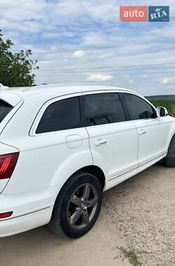 Внедорожник / Кроссовер Audi Q7 2011 в 