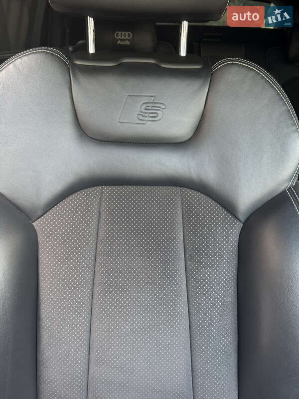 Внедорожник / Кроссовер Audi Q7 2017 в Судовой Вишне