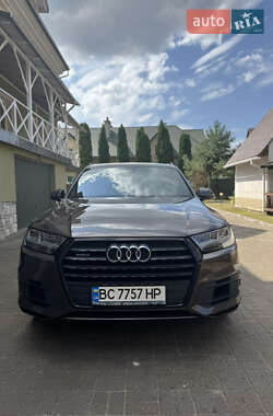 Позашляховик / Кросовер Audi Q7 2017 в 