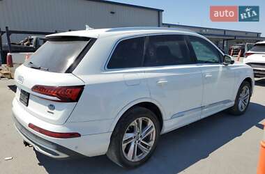 Позашляховик / Кросовер Audi Q7 2019 в 