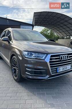 Позашляховик / Кросовер Audi Q7 2015 в Полтаві