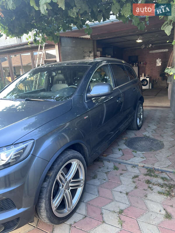 Позашляховик / Кросовер Audi Q7 2011 в Вінниці