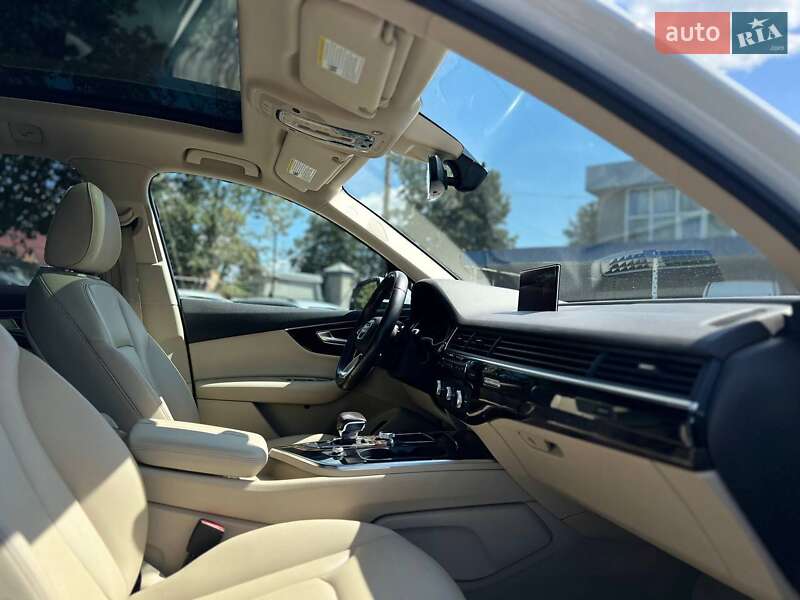 Позашляховик / Кросовер Audi Q7 2017 в Полтаві фото 2 Позашляховик / Кросовер Audi Q7 2017 в Полтаві