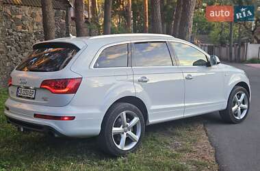 Внедорожник / Кроссовер Audi Q7 2013 в 