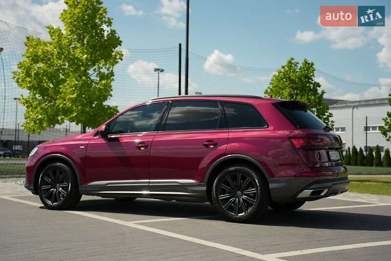 Позашляховик / Кросовер Audi Q7 2019 в Мукачевому