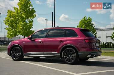 Внедорожник / Кроссовер Audi Q7 2019 в 
