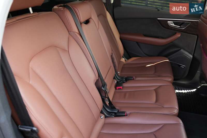 Позашляховик / Кросовер Audi Q7 2019 в Мукачевому