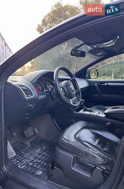 Внедорожник / Кроссовер Audi Q7 2006 в 