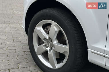 Внедорожник / Кроссовер Audi Q7 2012 в 
