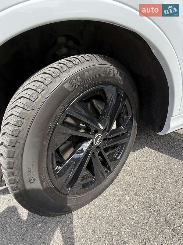 Позашляховик / Кросовер Audi Q7 2020 в Вінниці