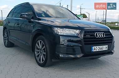 Внедорожник / Кроссовер Audi Q7 2017 в 