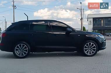 Внедорожник / Кроссовер Audi Q7 2017 в 