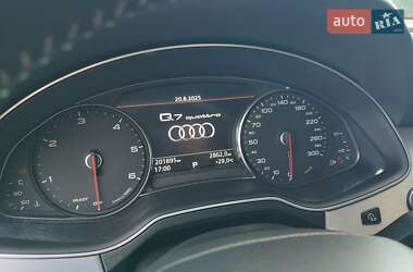 Внедорожник / Кроссовер Audi Q7 2017 в 