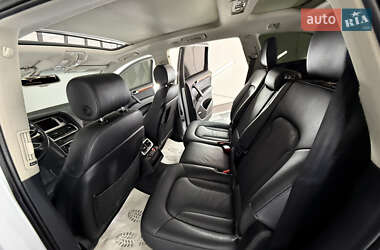 Внедорожник / Кроссовер Audi Q7 2013 в 