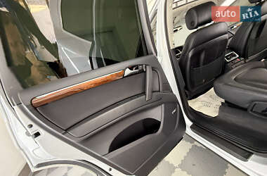 Внедорожник / Кроссовер Audi Q7 2013 в 