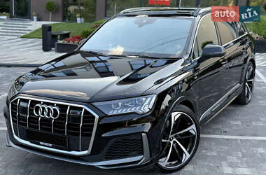 Внедорожник / Кроссовер Audi Q7 2020 в 