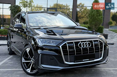 Внедорожник / Кроссовер Audi Q7 2020 в 