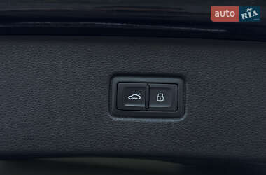 Внедорожник / Кроссовер Audi Q7 2020 в 