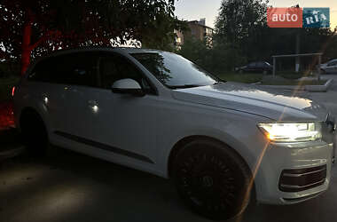 Внедорожник / Кроссовер Audi Q7 2018 в 