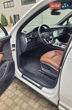 Внедорожник / Кроссовер Audi Q7 2020 в 