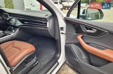 Внедорожник / Кроссовер Audi Q7 2020 в 