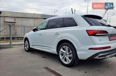 Внедорожник / Кроссовер Audi Q7 2020 в 