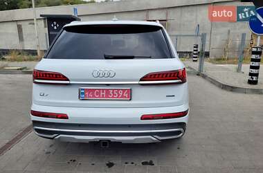 Внедорожник / Кроссовер Audi Q7 2020 в 