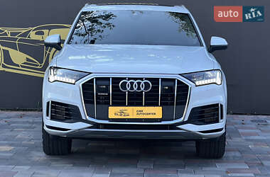 Внедорожник / Кроссовер Audi Q7 2023 в 