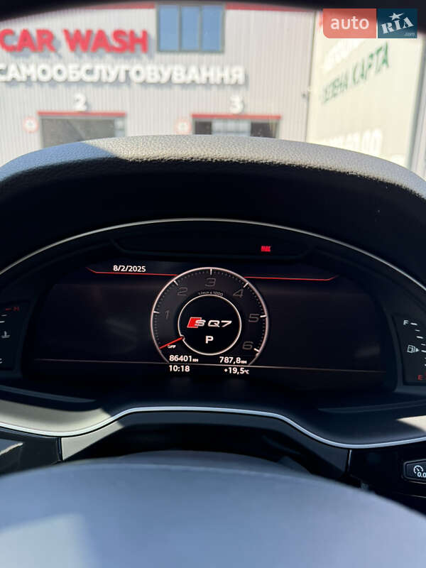 Позашляховик / Кросовер Audi Q7 2016 в Ірпені