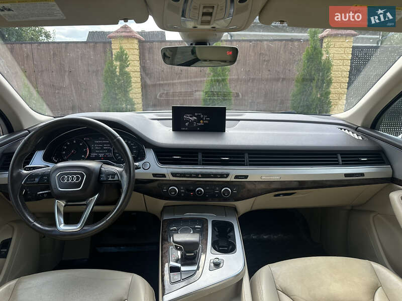 Внедорожник / Кроссовер Audi Q7 2017 в Калуше