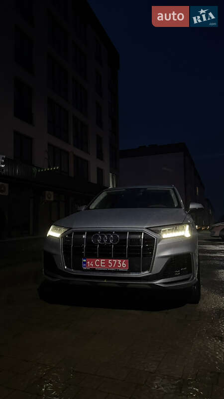 Внедорожник / Кроссовер Audi Q7 2022 в Новояворовске