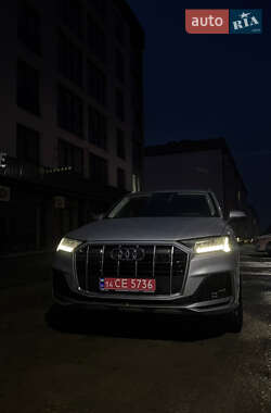 Внедорожник / Кроссовер Audi Q7 2022 в 