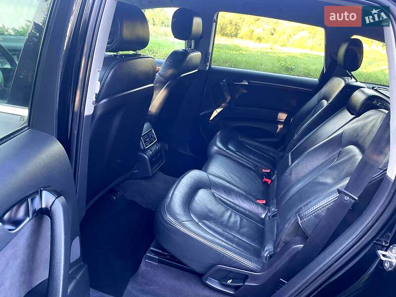Позашляховик / Кросовер Audi Q7 2010 в Івано-Франківську