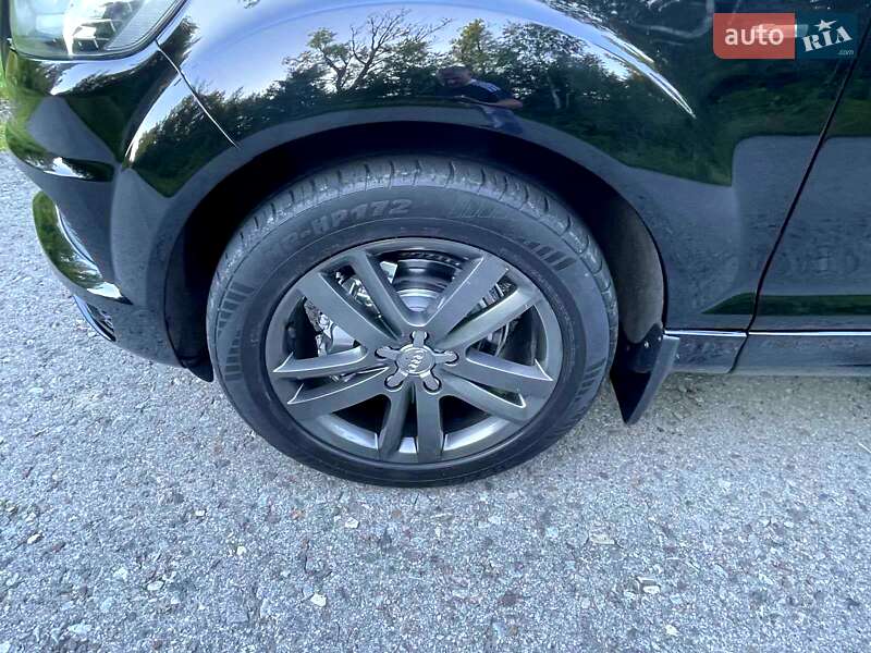 Позашляховик / Кросовер Audi Q7 2010 в Івано-Франківську