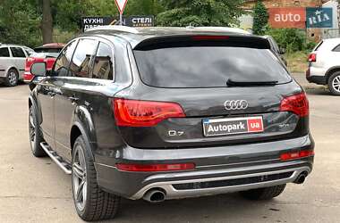 Внедорожник / Кроссовер Audi Q7 2013 в 