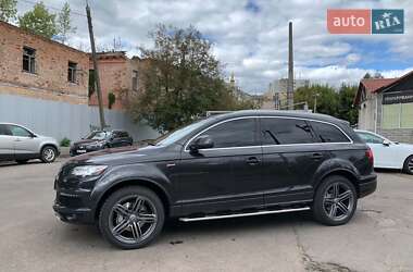 Внедорожник / Кроссовер Audi Q7 2013 в 