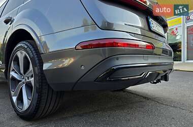 Внедорожник / Кроссовер Audi Q7 2020 в 